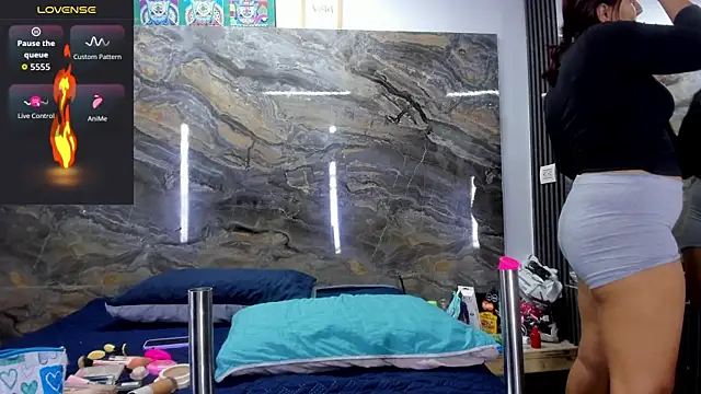 Snapshot of Evy_connor chatting on 01-10-26, 11:49 Evy connor online show from 01-10-26, 11:49