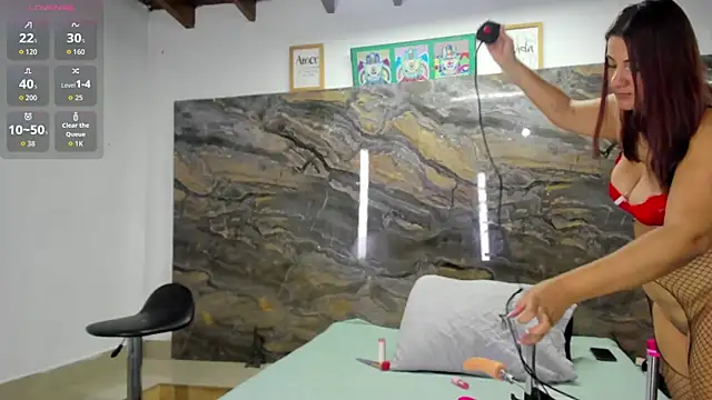 Snapshot of Evy_connor chatting on 12-04-25, 11:31 Evy connor online show from 12-04-25, 11:31