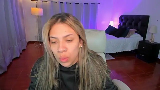 Zara Wolf  online show from 02-05-26, 11:17