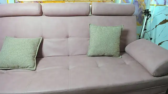 GoldenMusee  online show from 01-15-26, 01:47