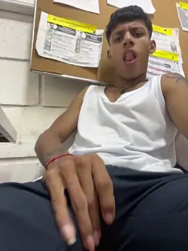 Snapshot of vispera chatting on 04-04-26, 07:31 vispera online show from 04-04-26, 07:31