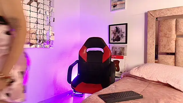 ElenaLauren online show from 04-01-26, 03:20