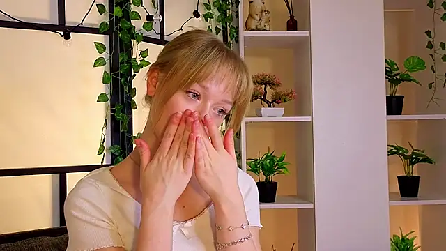 Snapshot of MatthewHoffis chatting on 02-14-26, 09:04 MatthewHoffis online show from 02-14-26, 09:04