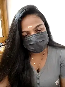 Snapshot of Tamil_Shara chatting on 12-14-25, 04:56 Tamil Shara online show from 12-14-25, 04:56