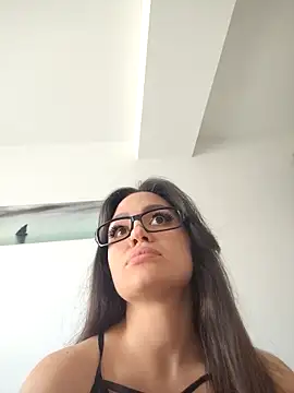 SiennaLuxexx online show from 04-18-26, 12:51