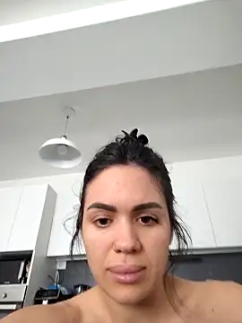 SiennaLuxexx online show from 04-11-26, 01:04