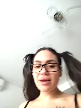 SiennaLuxexx online show from 03-31-26, 11:56