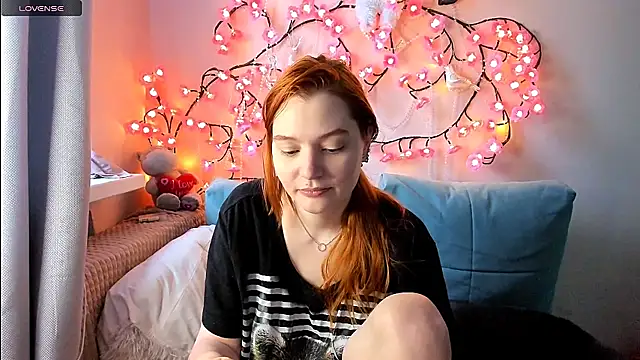 Ungoliant Kiss online show from 06-25-26, 06:13