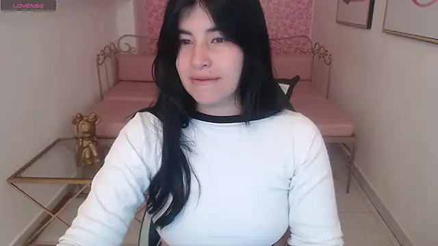 Nina harpper  online show from 01-08-26, 01:06