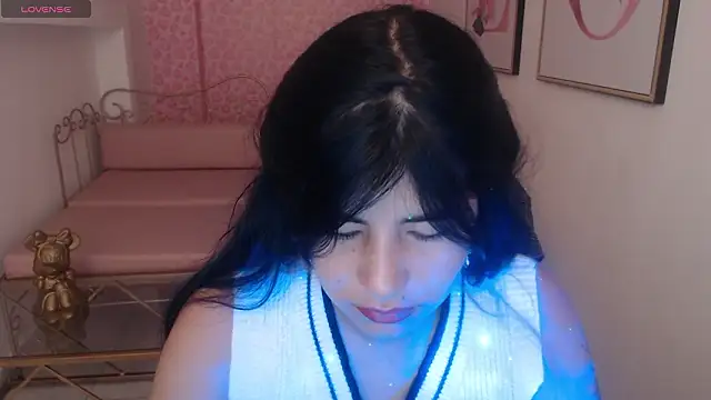 Nina harpper  online show from 01-14-26, 01:26