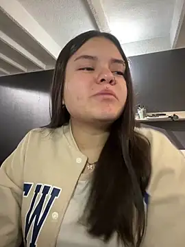 Camila Duarte2 online show from 12-15-25, 01:17