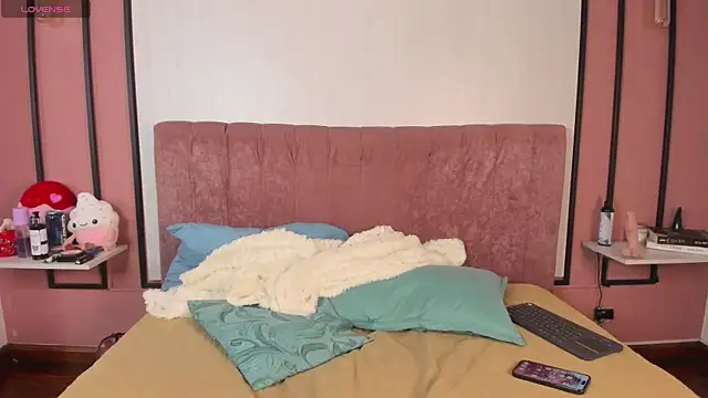 MissSavage  online show from 04-09-26, 08:42