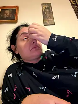 Snapshot of gini92 chatting on 01-17-26, 12:15 gini92 online show from 01-17-26, 12:15