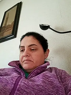 Snapshot of gini92 chatting on 02-08-26, 07:06 gini92 online show from 02-08-26, 07:06