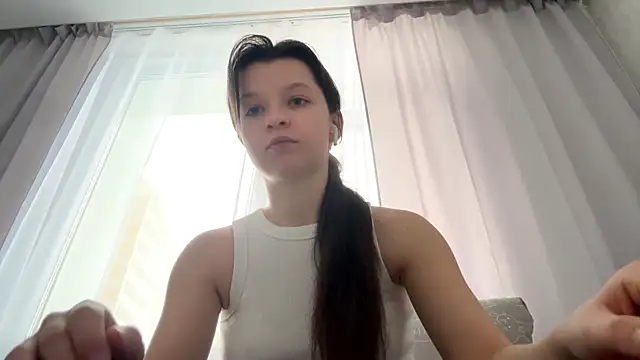 EllieBerrie online show from 12-18-25, 08:52