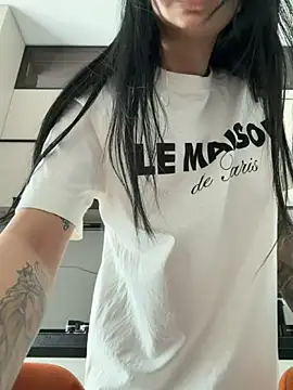 Snapshot of Ivy_Trix chatting on 02-27-26, 12:05 Ivy Trix online show from 02-27-26, 12:05