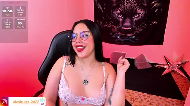 Snapshot of Nicolle_Ruizz chatting on 06-17-26, 10:14 Nicolle Ruizz online show from 06-17-26, 10:14