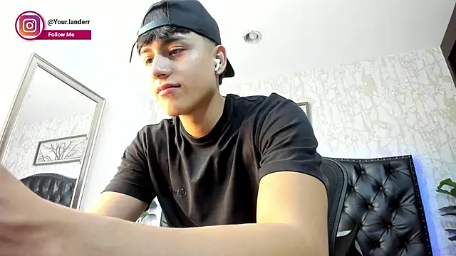 Lander Cruz online show from 04-15-26, 08:53