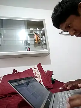 pollona2025 online show from 05-27-26, 05:37