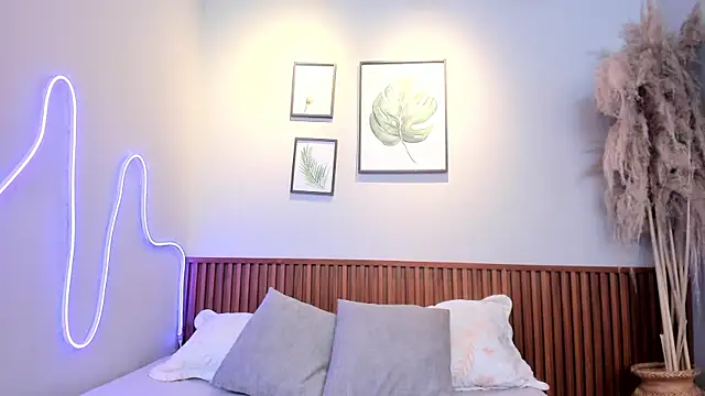 MIAROGGERSS online show from 05-16-26, 10:36