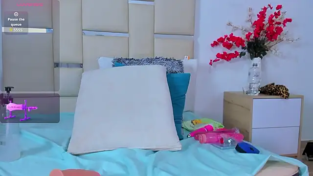 Snapshot of MajoLinares chatting on 02-03-26, 08:25 MajoLinares online show from 02-03-26, 08:25