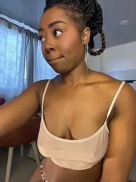 Snapshot of Cynthia_es chatting on 07-28-26, 06:31 Cynthia es online show from 07-28-26, 06:31