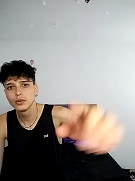 hottie couplee online show from 02-15-26, 10:52