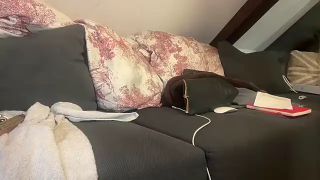 CBT-Sounding online show from 12-15-25, 04:57