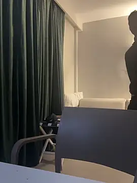 Snapshot of andresbale chatting on 03-31-26, 08:11 andresbale online show from 03-31-26, 08:11