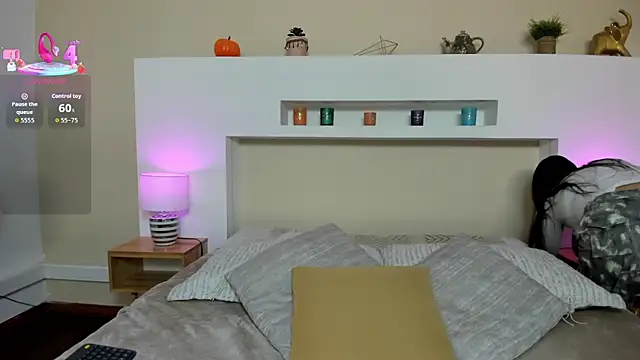 Snapshot of AnikaRomanoff_ chatting on 12-19-25, 11:23 AnikaRomanoff online show from 12-19-25, 11:23