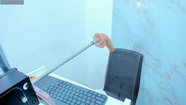 leticia lynn1 online show from 03-28-26, 09:05