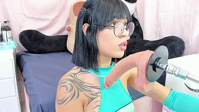 sofia shadow  online show from 02-19-26, 03:14