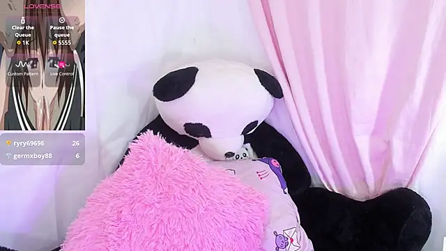 sofia shadow  online show from 12-15-25, 05:46