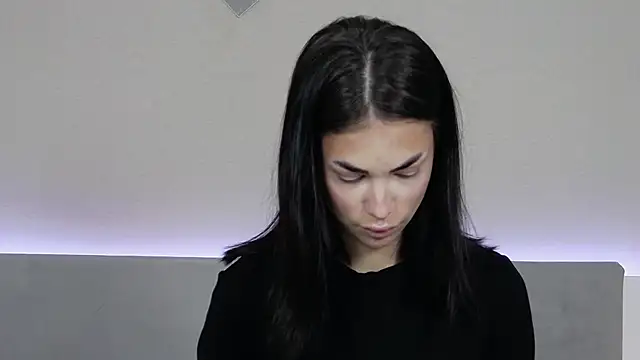 RachaelMils online show from 12-22-25, 03:50