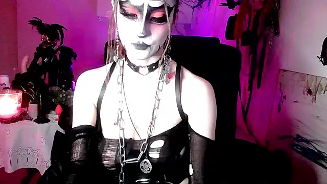 EmpressMorrigan online show from 02-20-26, 11:01