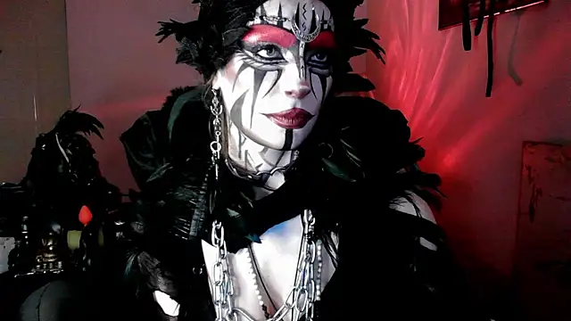 Snapshot of EmpressMorrigan chatting on 12-23-25, 10:47 EmpressMorrigan online show from 12-23-25, 10:47