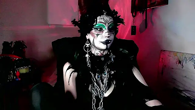 Snapshot of EmpressMorrigan chatting on 12-19-25, 11:12 EmpressMorrigan online show from 12-19-25, 11:12