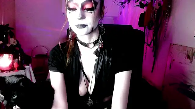 EmpressMorrigan online show from 02-13-26, 11:43