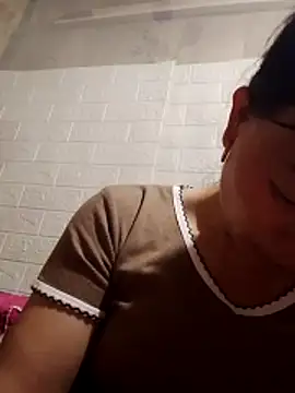 Lili-123k online show from 04-18-26, 07:40