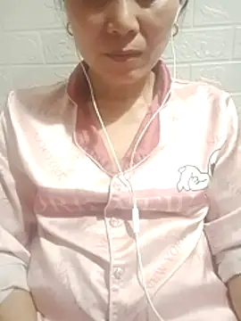 Lili-123k online show from 03-18-26, 01:46