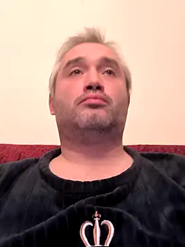 Olomoucak1982 online show from 12-15-25, 06:03