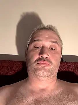 Olomoucak1982 online show from 04-19-26, 06:21