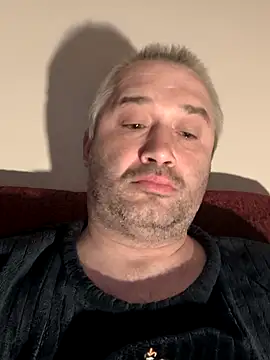 Olomoucak1982 online show from 04-13-26, 06:12