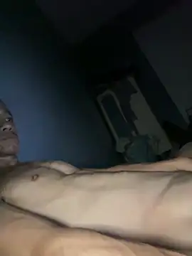 thongtrieu0183 online show from 12-16-25, 04:11