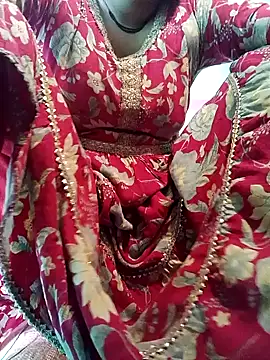 Snapshot of Karisma_ji chatting on 05-23-26, 06:01 Karisma ji online show from 05-23-26, 06:01