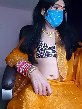 Snapshot of Lovely_Ladyboy_star chatting on 12-20-25, 06:11 Lovely Ladyboy star online show from 12-20-25, 06:11