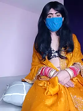 Snapshot of Lovely_Ladyboy_star chatting on 12-19-25, 06:49 Lovely Ladyboy star online show from 12-19-25, 06:49