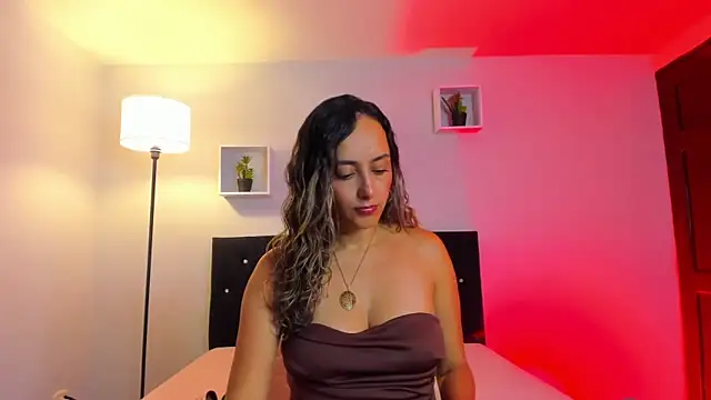 Victoria Rose  online show from 05-11-26, 01:01