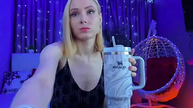 Gina Gina love online show from 02-09-26, 01:14