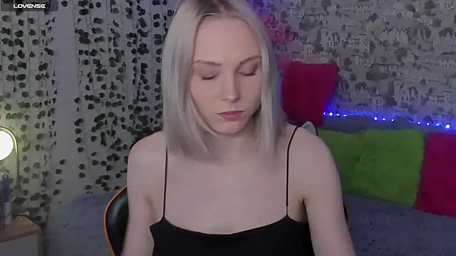 Gina Gina love online show from 06-23-26, 01:03